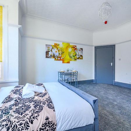 -Rf7H- For Your Relaxed & Cosy Free Parking Leeds  Buitenkant foto