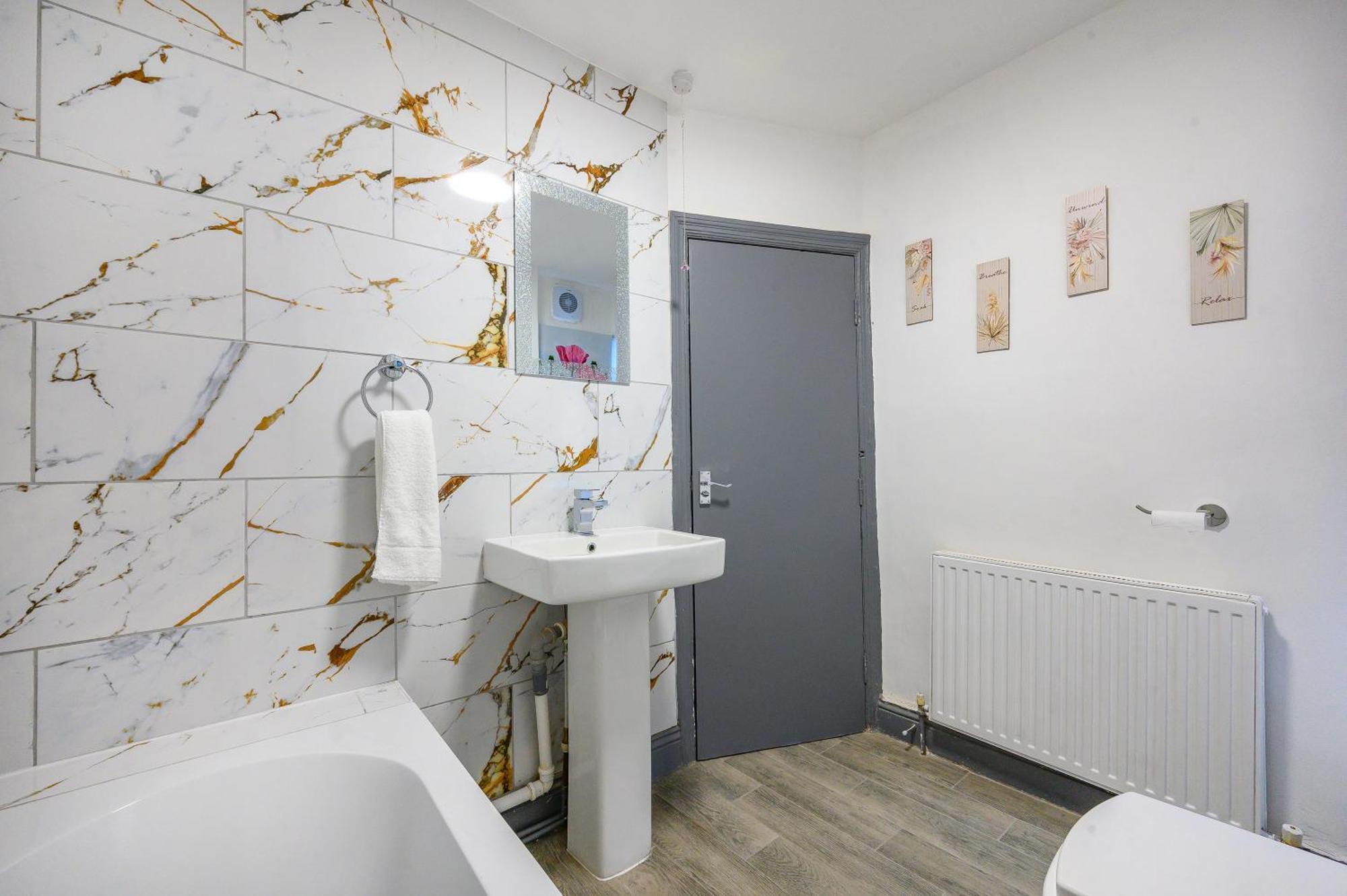 -Rf7H- For Your Relaxed & Cosy Free Parking Leeds  Buitenkant foto